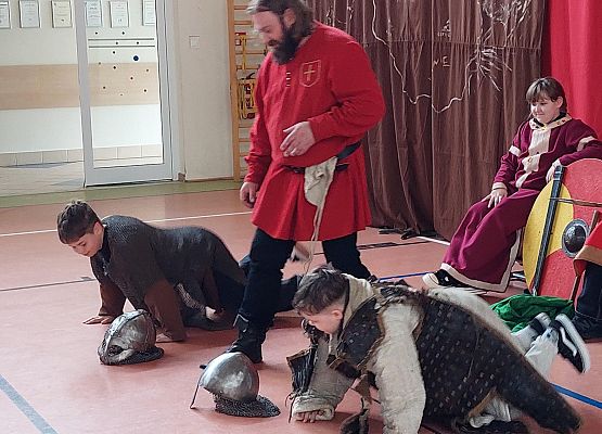 Grafika 17: Żywa lekcja historii