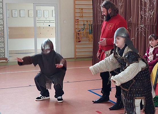 Grafika 18: Żywa lekcja historii