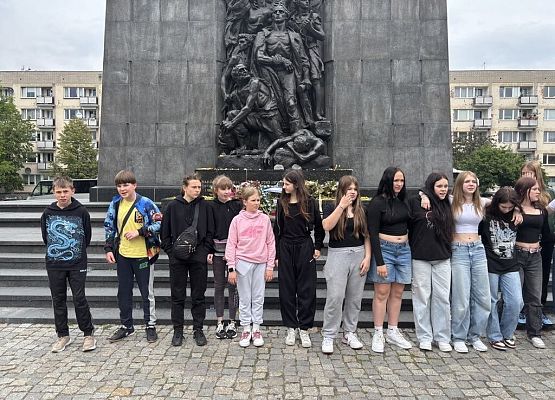 Grafika 35: Wycieczka do Warszawy