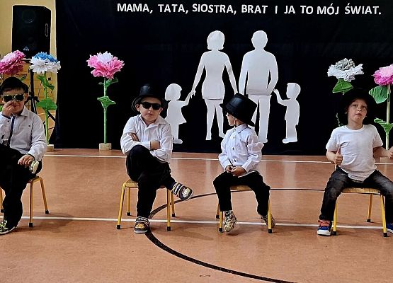 Grafika 16: Dzień Mamy i Taty