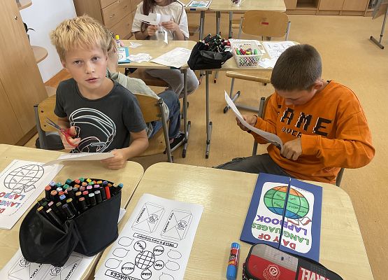 Grafika 4: Co słychać na zajęciach z języka angielskiego?