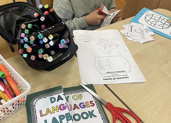 Grafika 7: Co słychać na zajęciach z języka angielskiego?