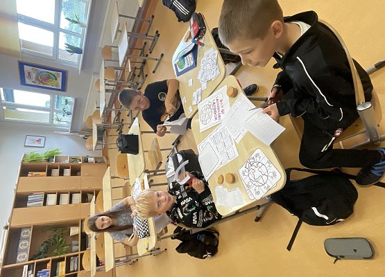 Grafika 8: Co słychać na zajęciach z języka angielskiego?