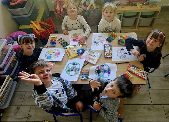 Grafika 7: Dzień Kropki