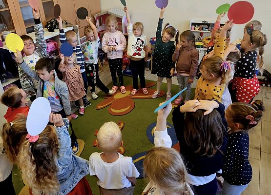 Grafika 8: Dzień Kropki