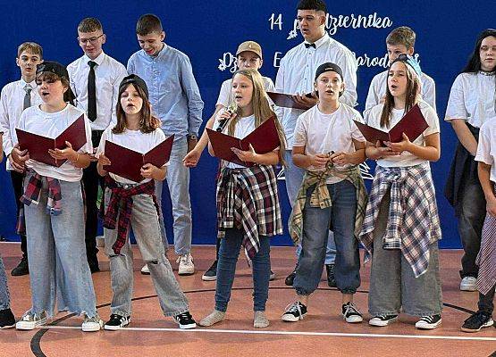 Grafika 2: Dzień Edukacji Narodowej