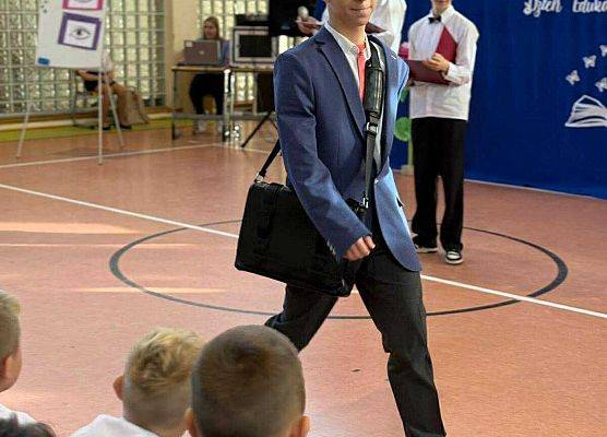 Grafika 6: Dzień Edukacji Narodowej