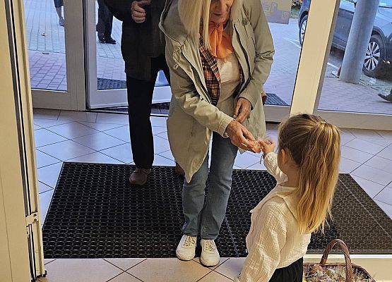 Grafika 1: Pierwsze obchody Dnia Seniora w naszej szkole