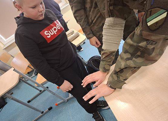 Grafika 5: Edukacja z wojskiem