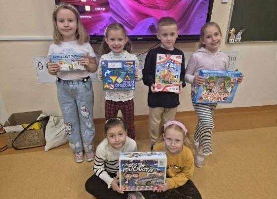 Grafika 9: Program Grantowy "Drogowskaz" - gry edukacyjne dla naszej szkoły.