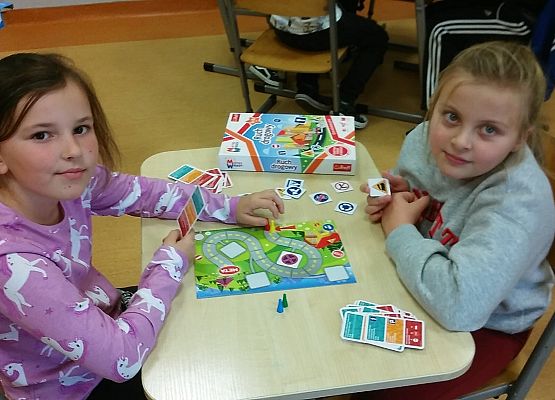 Grafika 3: Program Grantowy "Drogowskaz" - gry edukacyjne dla naszej szkoły.