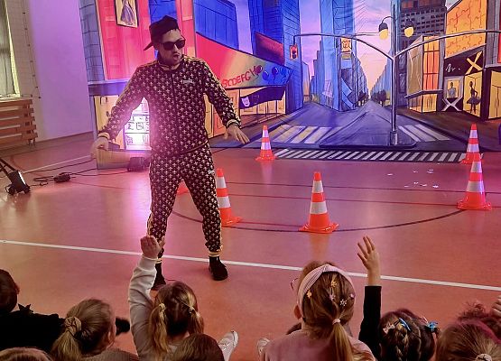 Grafika 4: Spektakl edukacyjno - profilaktyczny