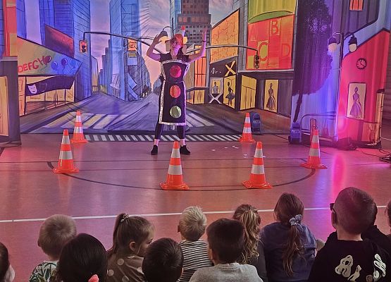 Grafika 9: Spektakl edukacyjno - profilaktyczny