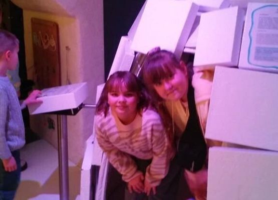 Grafika 1: Wyjazd edukacyjny do Centrum Nauki Hewelianum w Gdańsku