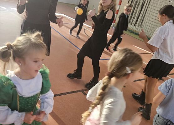 Grafika 6: Andrzejki w naszej szkole