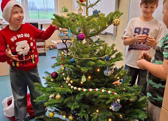 Grafika 2: Mikołajki w naszej szkole