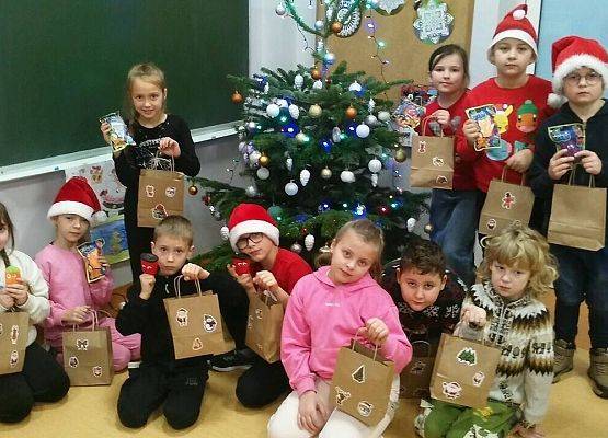 Grafika 8: Mikołajki w naszej szkole