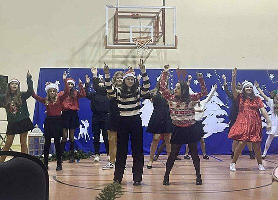 Grafika 18: Kiermasz świąteczny