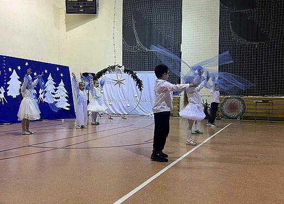 Grafika 7: Kiermasz świąteczny