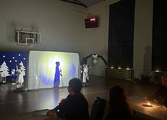 Grafika 4: Kiermasz świąteczny