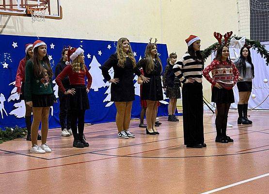 Grafika 3: Kiermasz świąteczny