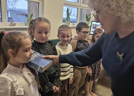 Grafika 2: Pasowanie na czytelnika