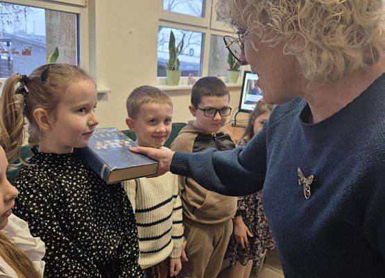 Grafika 3: Pasowanie na czytelnika