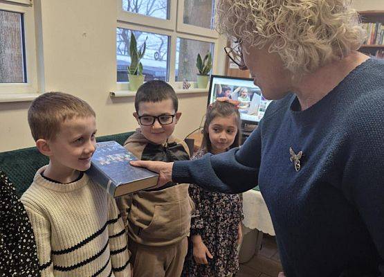 Grafika 4: Pasowanie na czytelnika