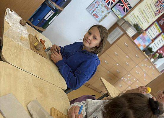 Grafika 10: Stwory z warzyw i owoców