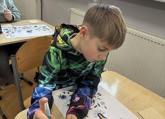 Grafika 4: Malowanie na drewnie