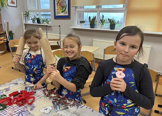 Grafika 2: Zajęcia kulinarne w klasie 2 - pieczemy pierniki