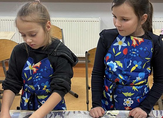 Grafika 18: Zajęcia kulinarne w klasie 2 - pieczemy pierniki