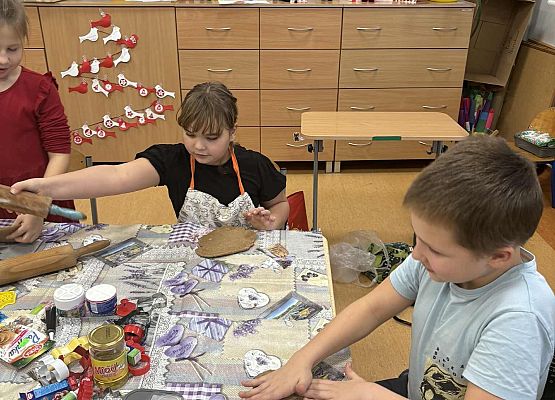 Grafika 4: Zajęcia kulinarne w klasie 3 - pieczemy pierniki