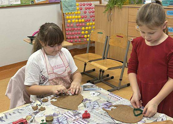 Grafika 6: Zajęcia kulinarne w klasie 3 - pieczemy pierniki