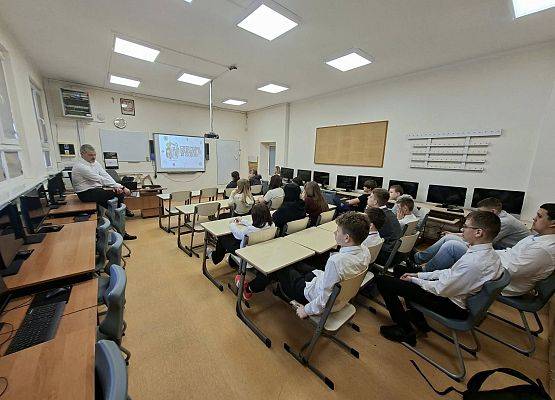 Grafika 5: "Hejt w sieci i w życiu”- warsztaty dla uczniów