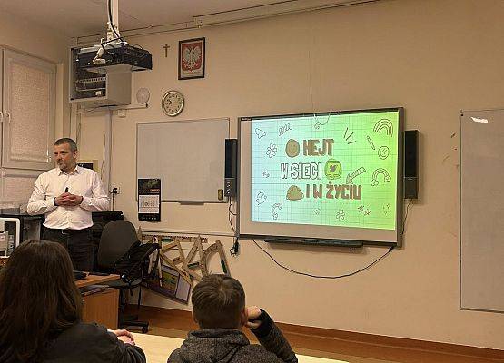 Grafika 4: "Hejt w sieci i w życiu”- warsztaty dla uczniów