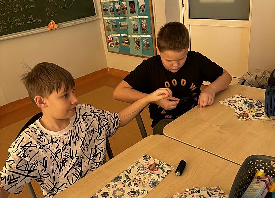 Grafika 1: Nowa strona (159)