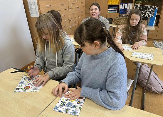 Grafika 4: Nowa strona (159)