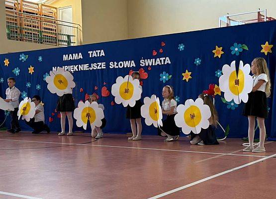 Grafika 2: Mama i Tata to najpiękniejsze słowa świata