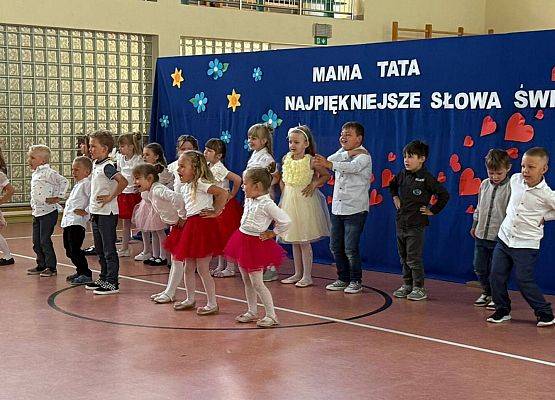 Grafika 12: Mama i Tata to najpiękniejsze słowa świata