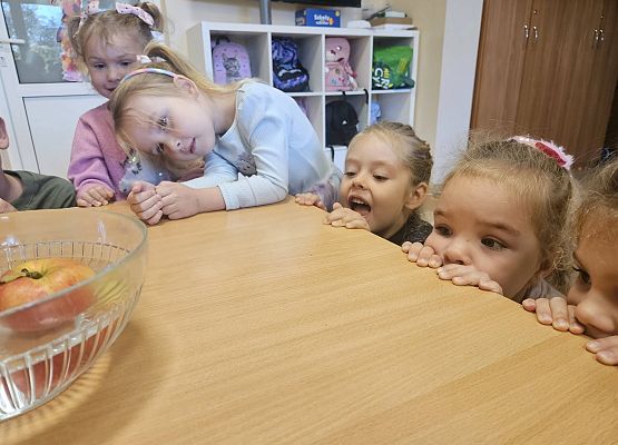 Grafika 2: Dzień Jabłka