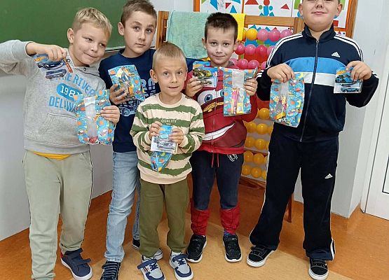 Grafika 1: Dzień chłopaka