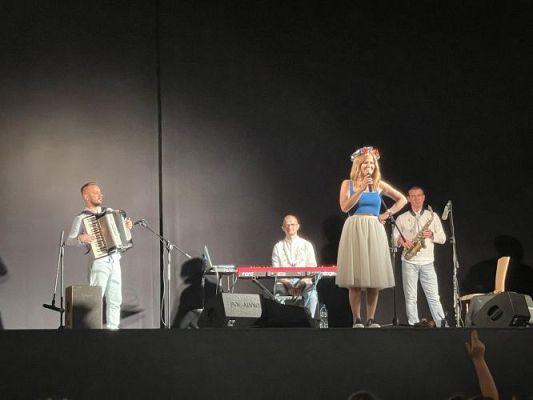 Grafika #5: Koncert kaszubskiej piosenkarki Weroniki Korthals