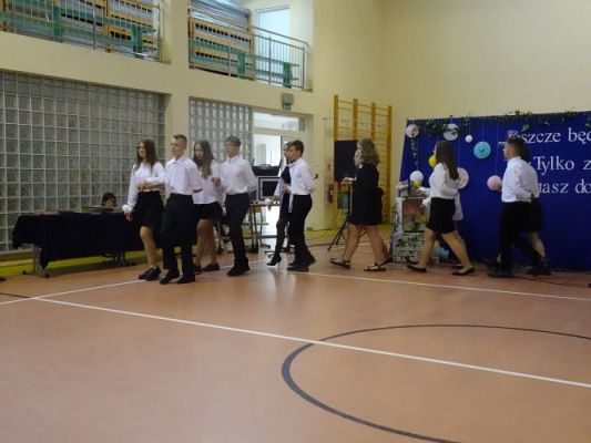 Grafika #4: Uroczyste zakończenie roku szkolnego 2022/2023