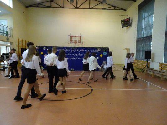 Grafika #5: Uroczyste zakończenie roku szkolnego 2022/2023