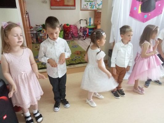 Grafika #10: Czas do szkoły!