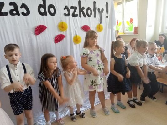 Grafika #16: Czas do szkoły!