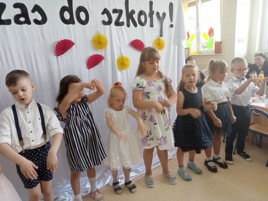 Grafika #17: Czas do szkoły!