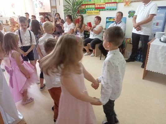 Grafika #43: Czas do szkoły!