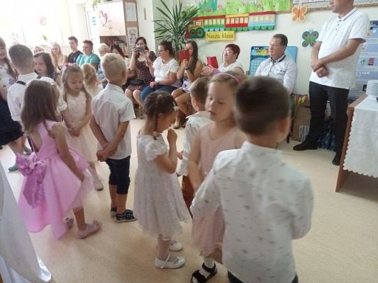 Grafika #44: Czas do szkoły!